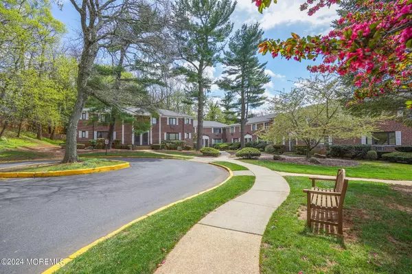 Red Bank, NJ 07701,209 Manor E