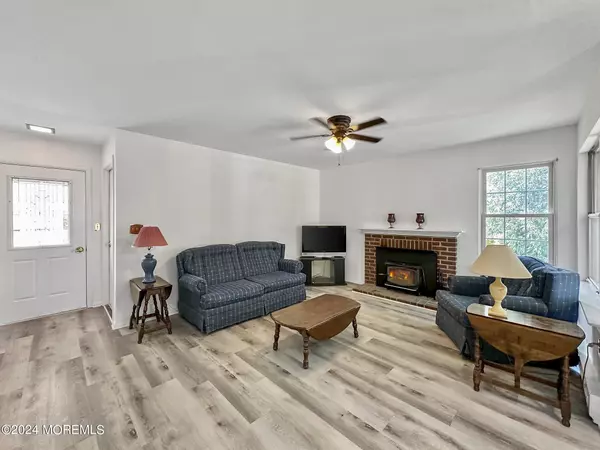 Southampton, NJ 08088,16 Burtons Drive