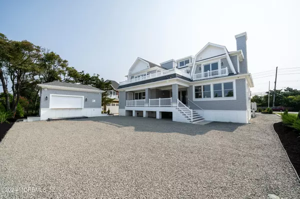 Mantoloking, NJ 08738,1314 Ocean Avenue