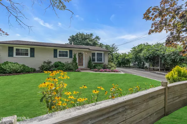 985 Monty Road, Toms River, NJ 08753
