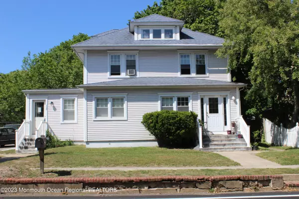 724 W Bay Avenue, Barnegat, NJ 08005