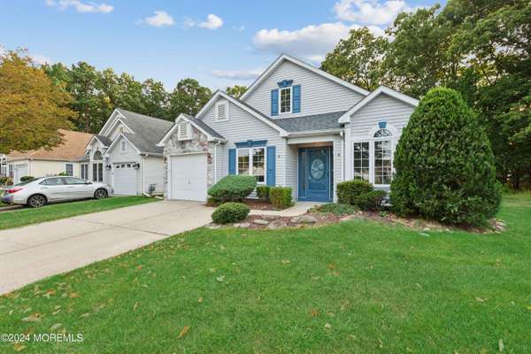 6 Clyde Square,  Jackson,  NJ 08527