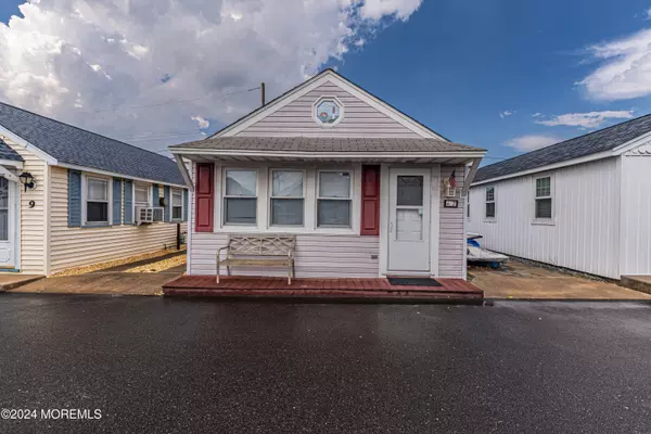 7 8th Lane #212, Seaside Park, NJ 08752