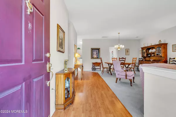 Lakewood, NJ 08701,26 Greylawn Drive