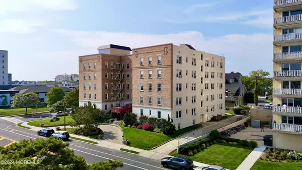 500 Deal Lake Drive #5D, Asbury Park, NJ 07712