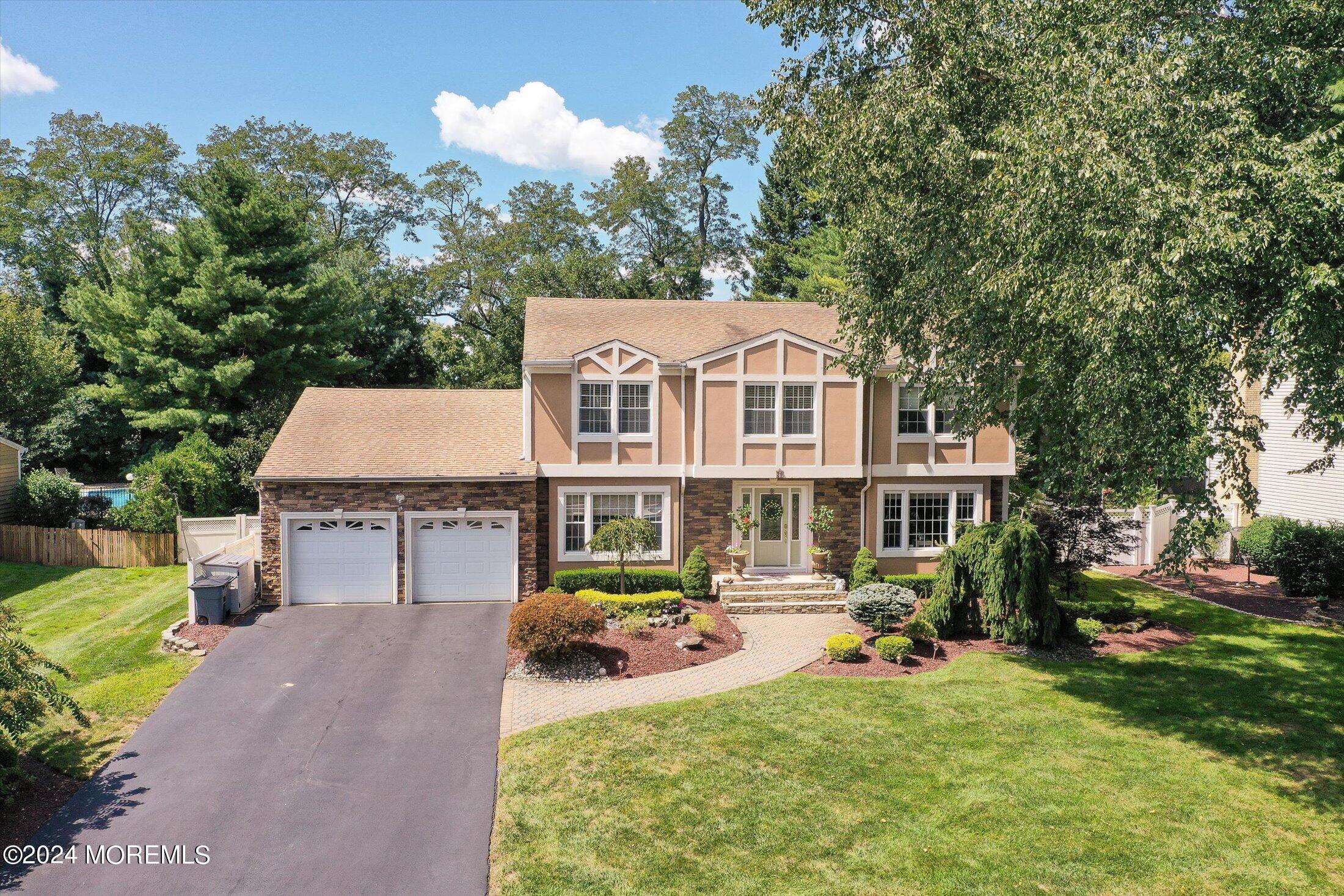 Manalapan, NJ 07726,29 Longstreet Road
