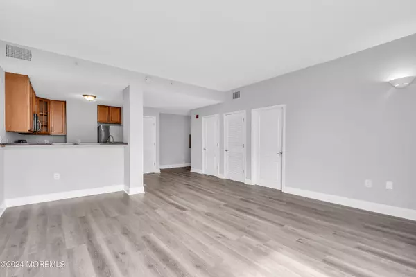 Union City, NJ 07087,4315 Park Avenue #2B