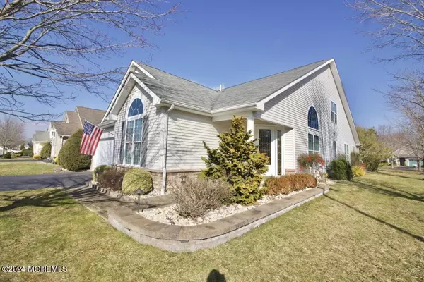 Whiting, NJ 08759,2 Woodview Drive