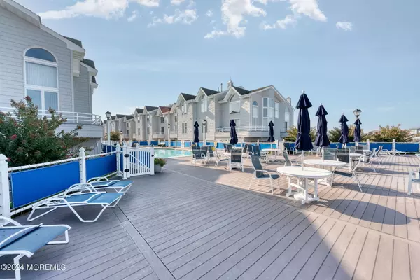 Beach Haven, NJ 08008,420 8th Street #8S