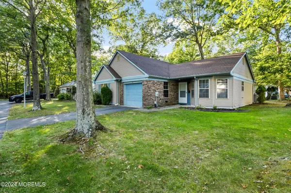 Manchester, NJ 08759,521 Petunia Lane N