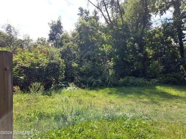 Cream Ridge, NJ 08514,210 Monmouth Road