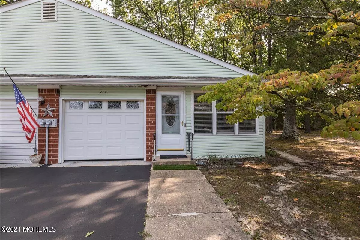 Whiting, NJ 08759,7 Crocus Lane #B