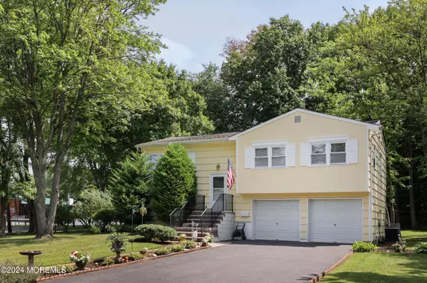 29 Galewood Drive,  Hazlet,  NJ 07730