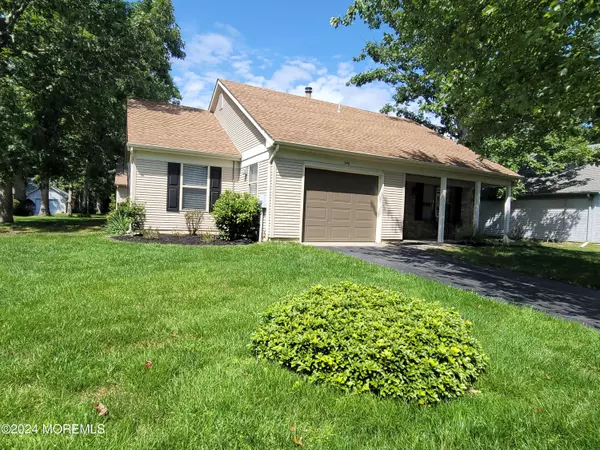 Whiting, NJ 08759,545 Petunia Lane N