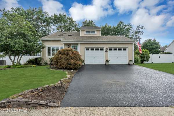 1458 Iroquois Court, Toms River, NJ 08755