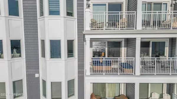 Sea Bright, NJ 07760,150 Ocean Avenue #7