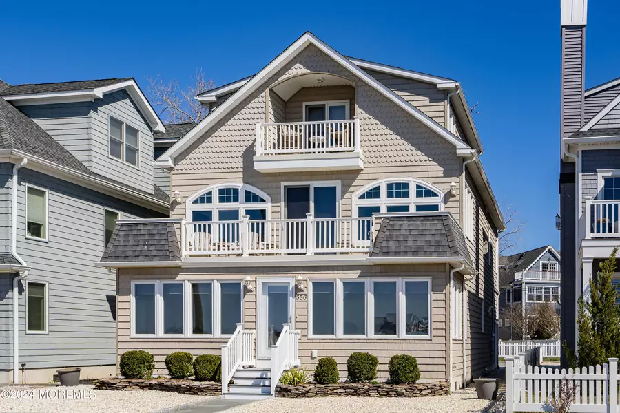 556 Riverside Drive, Manasquan, NJ 08736