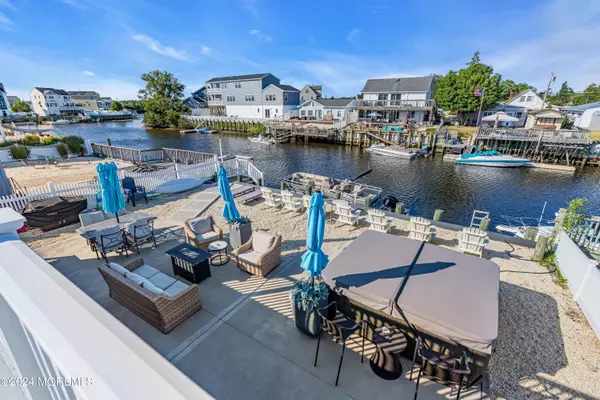 Little Egg Harbor, NJ 08087,20 Cranbury Lake Drive