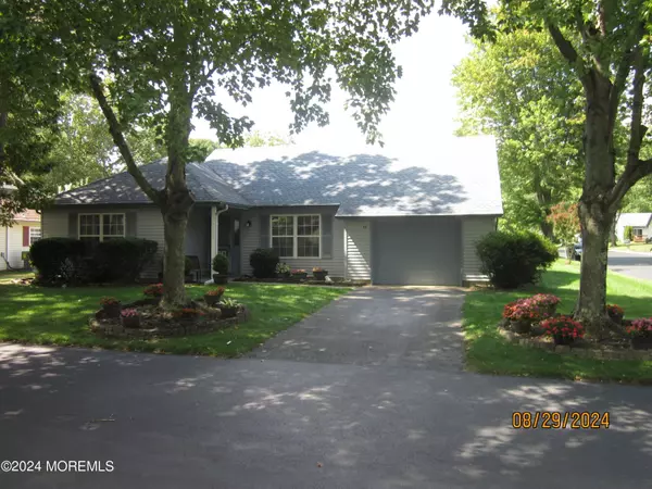 49 Morning Glory Lane, Whiting, NJ 08759