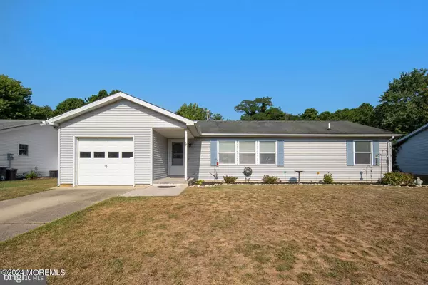 Waretown, NJ 08758,7 S Navajo Drive