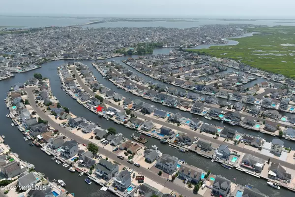 Manahawkin, NJ 08050,172 Catherine Lane