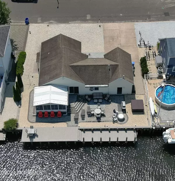 Manahawkin, NJ 08050,172 Catherine Lane