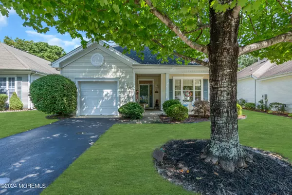 Lakewood, NJ 08701,101 Golden Seasons Drive