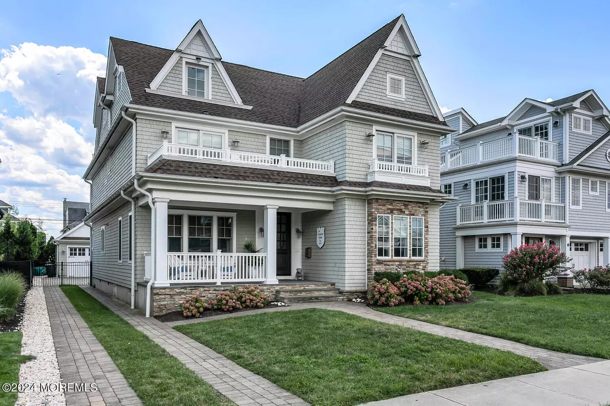 Spring Lake, NJ 07762,9 Atlantic Avenue