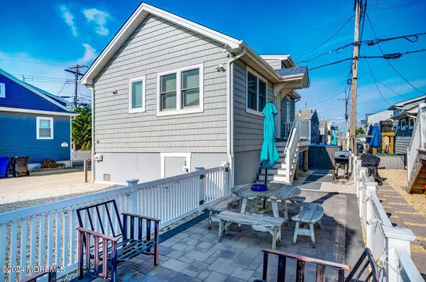 Lavallette, NJ 08735,108 W Amberjack Way