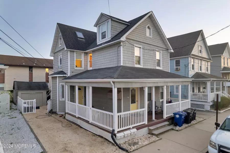 4 Center Street, Sea Bright, NJ 07760