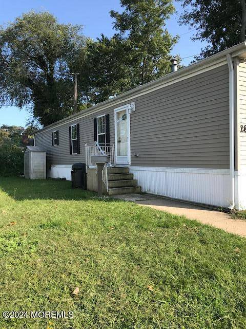 Hazlet, NJ 07730,28 Locust Grove