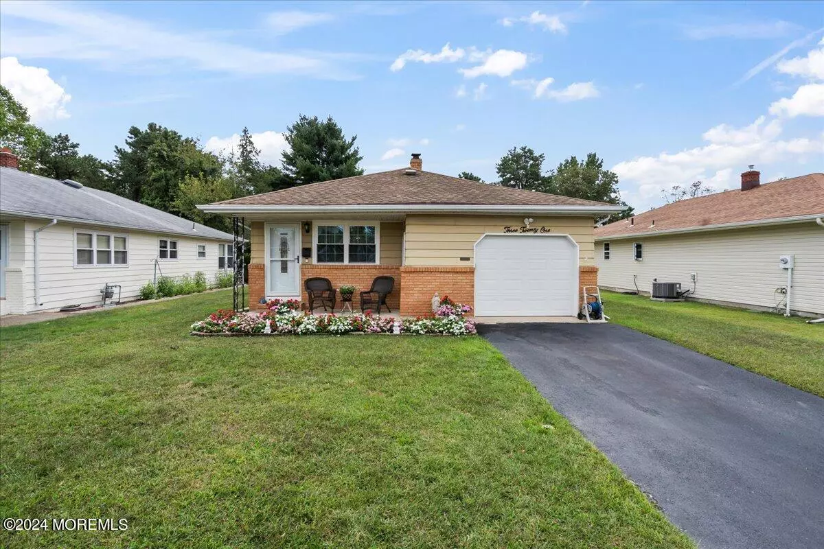 Toms River, NJ 08757,321 Saint Thomas Drive