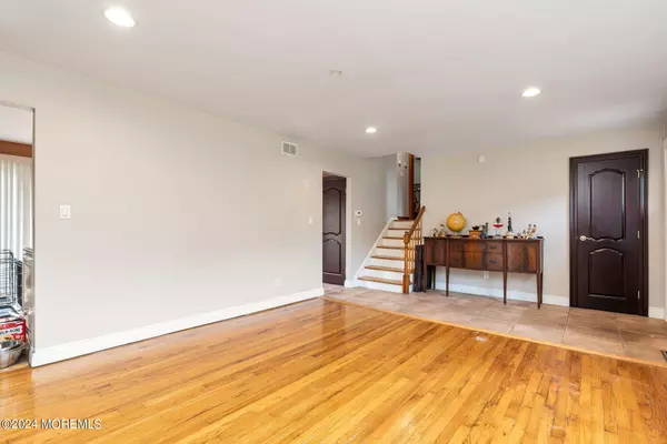 Piscataway Twp, NJ 08854,321 Overbrook Road