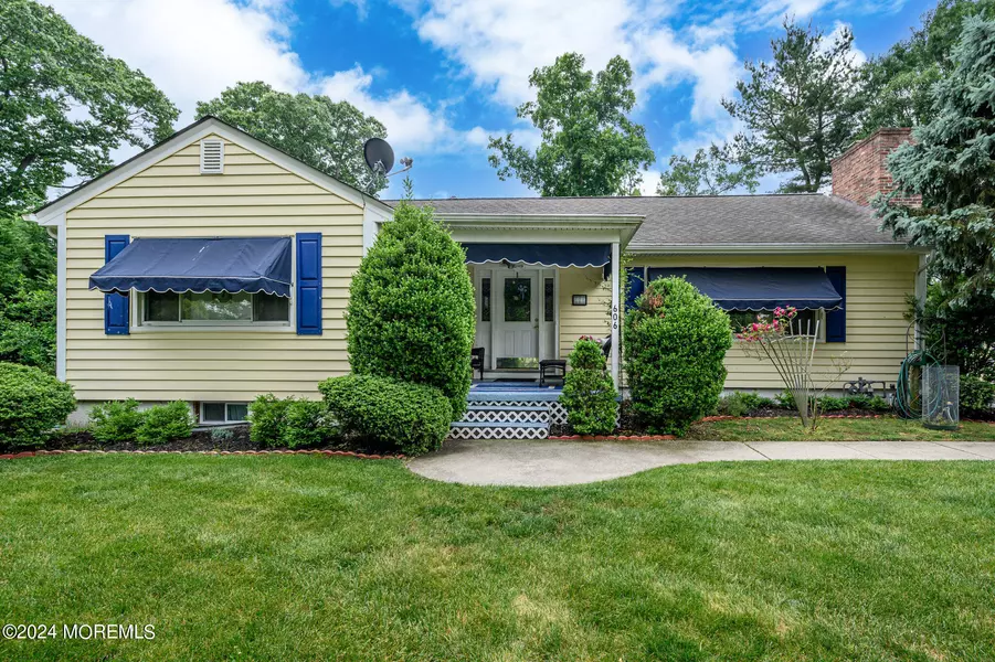 606 Van Note Parkway, Oakhurst, NJ 07755