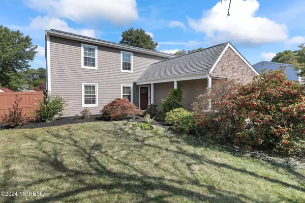 72 Appletree Road, Howell, NJ 07731