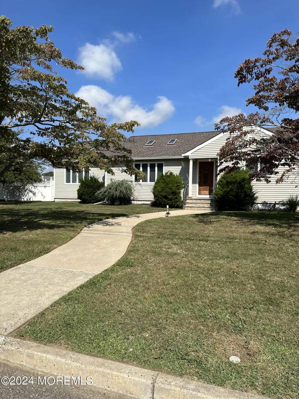 41 Cooper Avenue, West Long Branch, NJ 07764