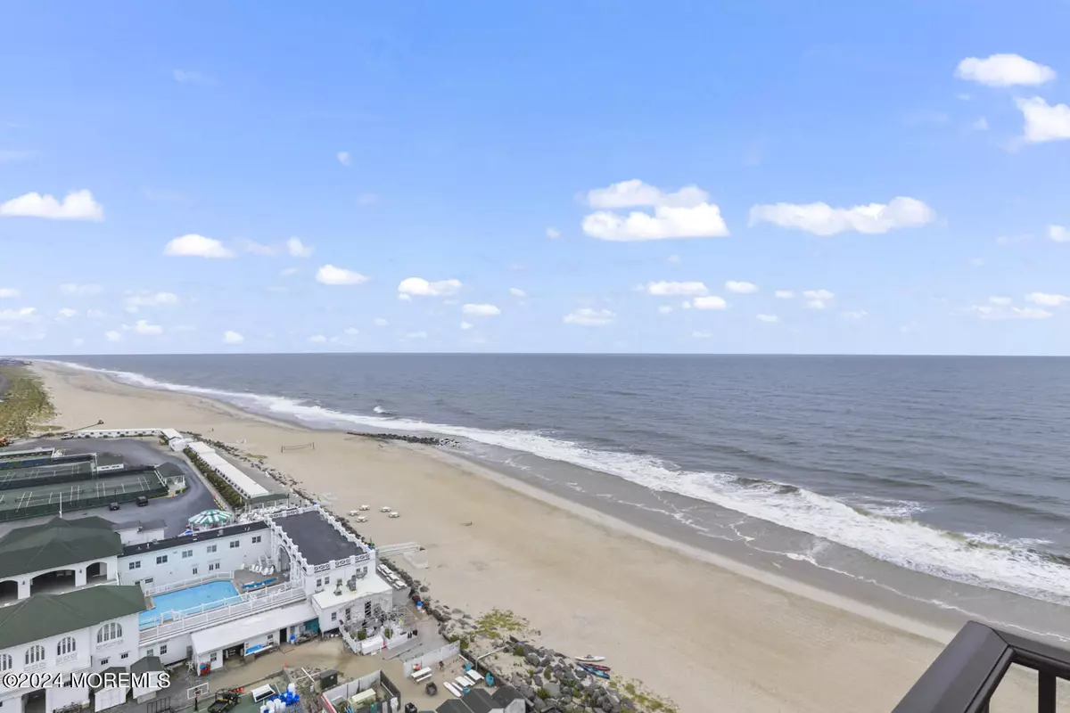 Monmouth Beach, NJ 07750,55 Ocean Avenue #14B