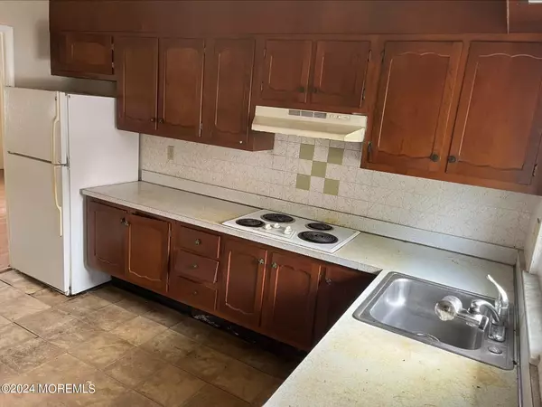 Lakewood, NJ 08701,482 Thornbury Court #482C