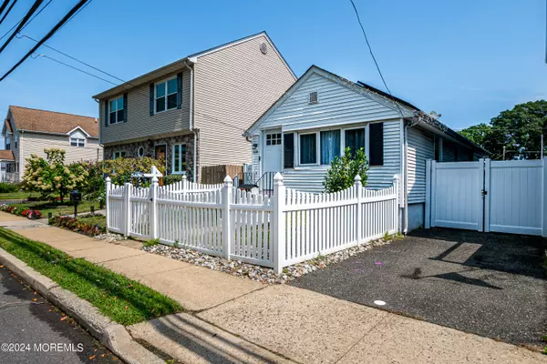 118 Ocean Avenue, North Middletown, NJ 07748