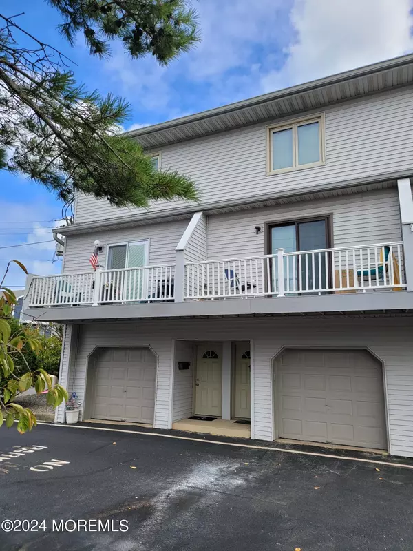 Lavallette, NJ 08735,3090 N Route 35 N #2