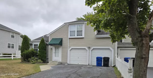 37 Baytree Circle #1, Middletown, NJ 07748