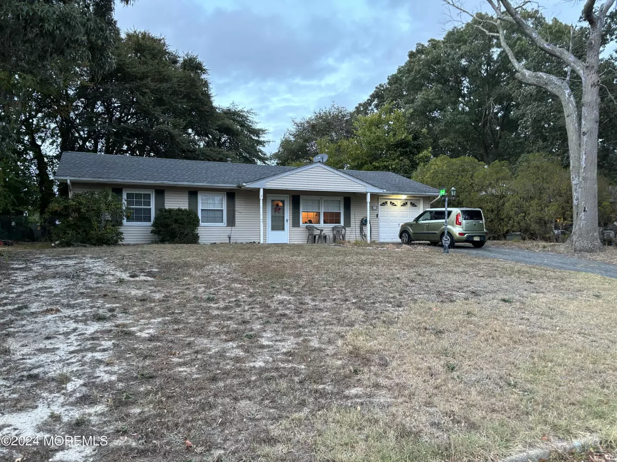 Lanoka Harbor, NJ 08734,412 Lawrence Drive