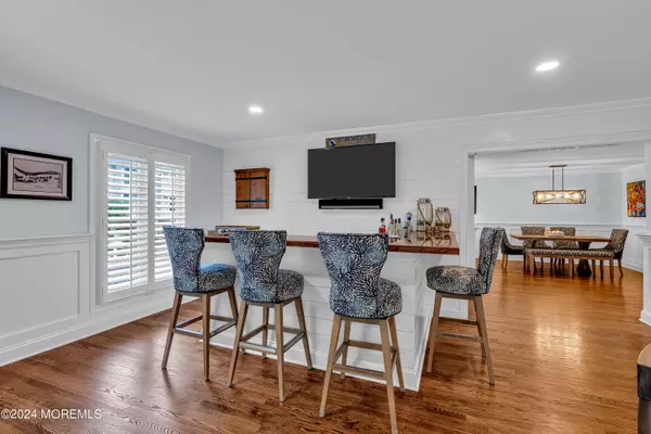 Red Bank, NJ 07701,71 Ambassador Drive