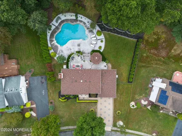 Marlboro, NJ 07746,26 Crest Drive