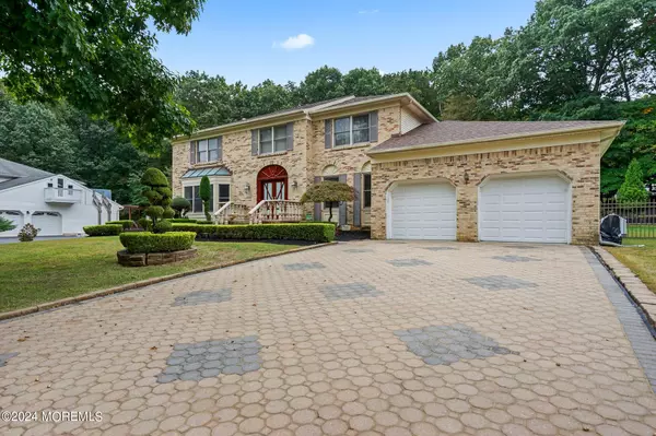 Marlboro, NJ 07746,26 Crest Drive