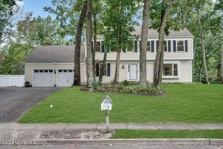 1660 White Water Court, Toms River, NJ 08755