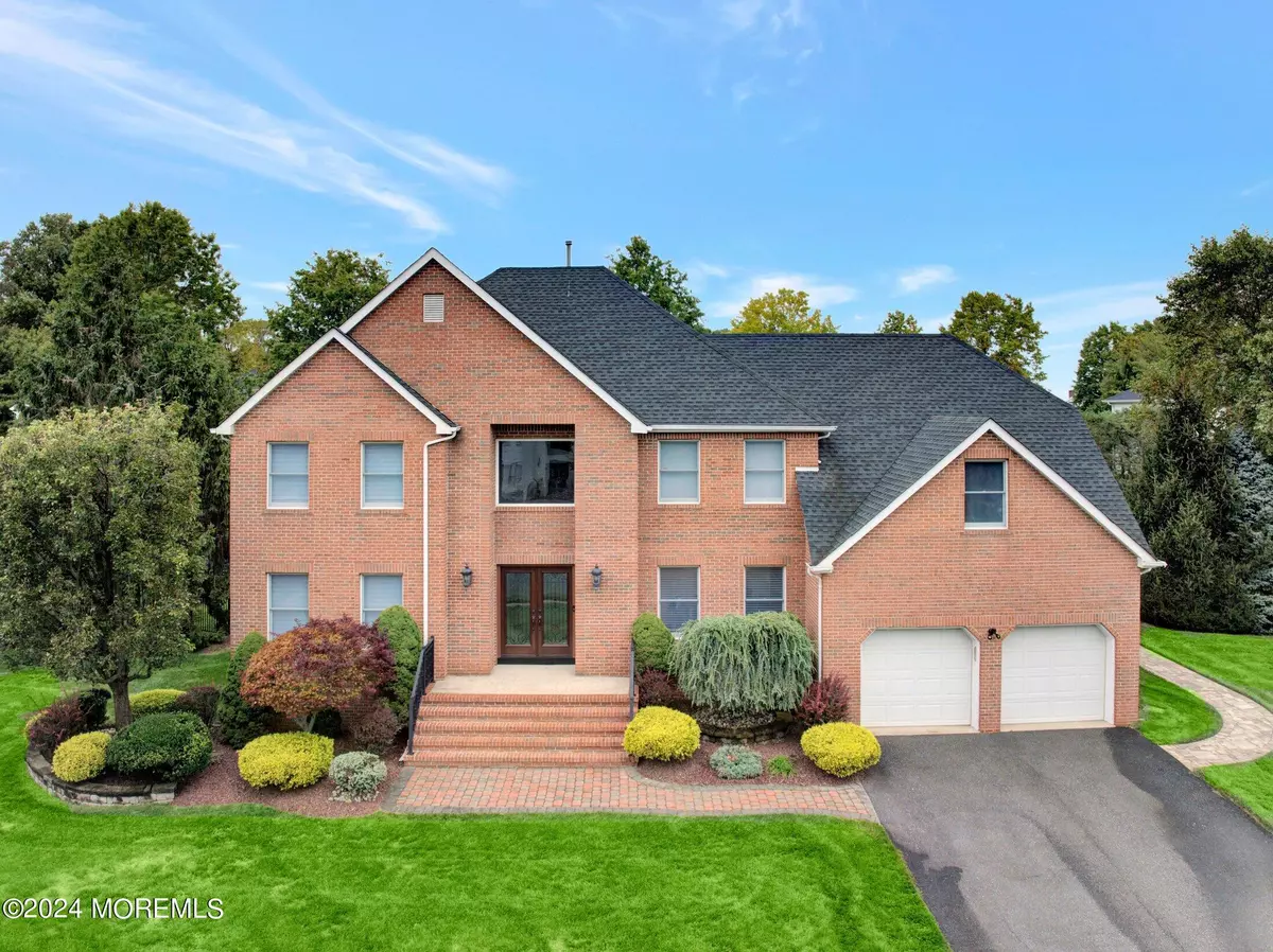 Morganville, NJ 07751,3 Drakes Hill