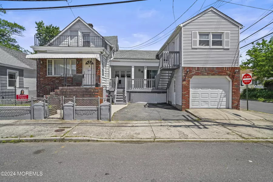 58 Highland Avenue, Keansburg, NJ 07734