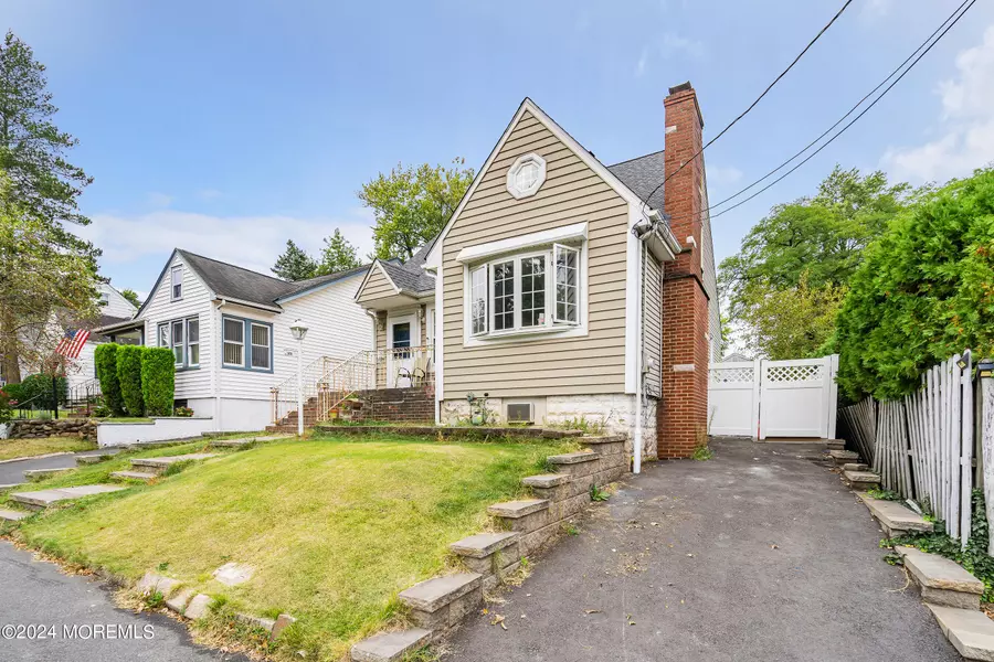 203 Berkley Court, Iselin, NJ 08830