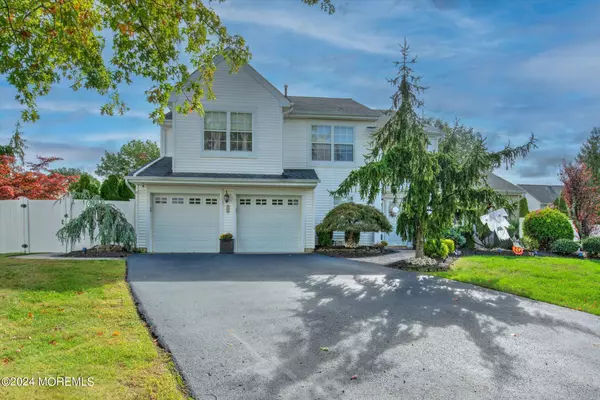 Old Bridge, NJ 08857,12 Woodmere Court